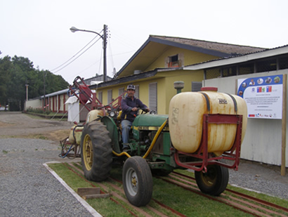 tractor